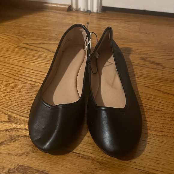 Universal thread, black ballet flats - Picture 1 of 4